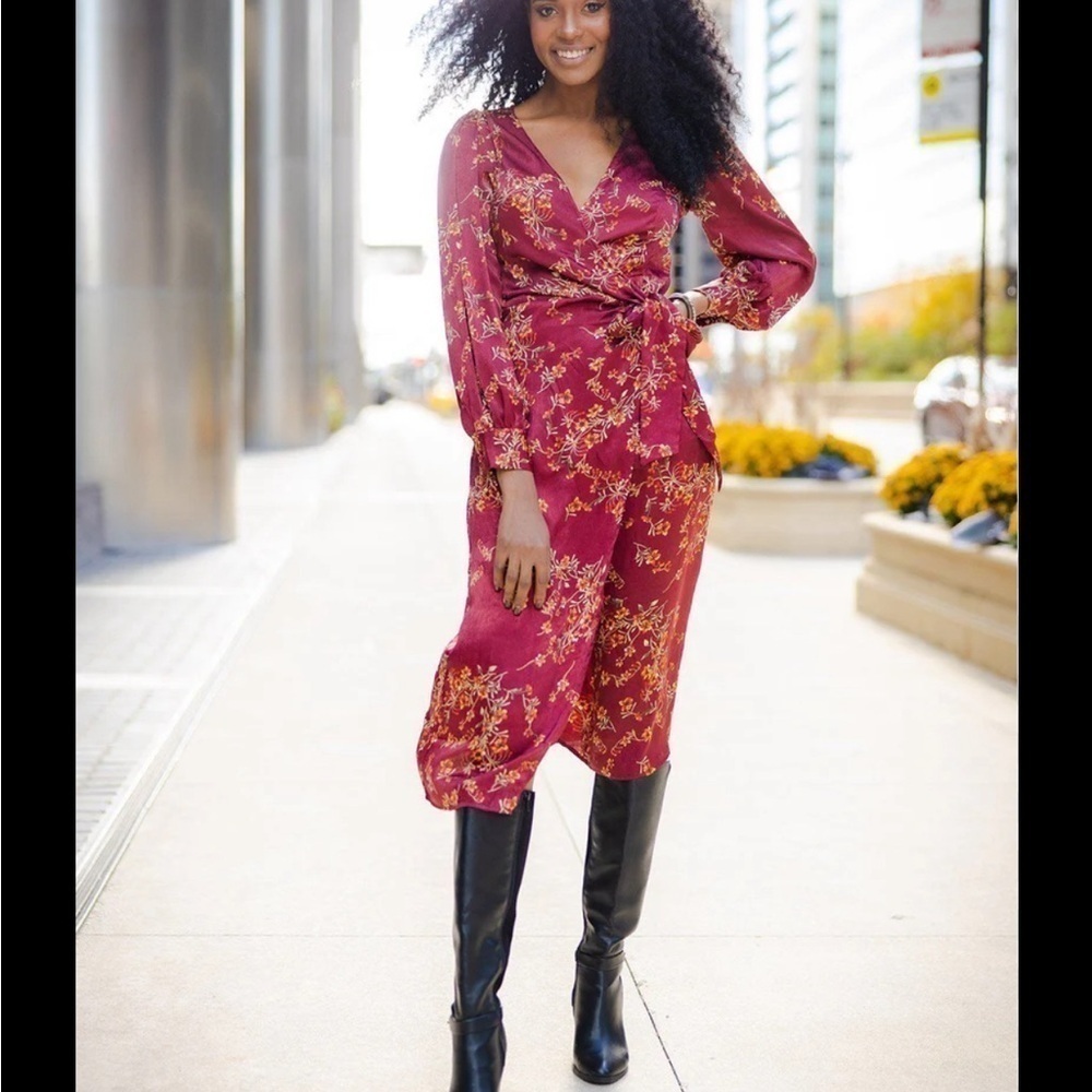 Love stitch, Natasha floral midi dress